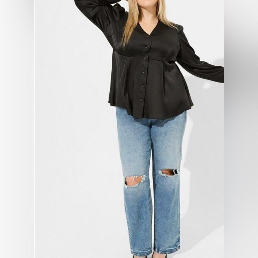 Torrid Peplum Blouse Deep Black, Satin Button Front Long Sleeve NWT 3X - Picture 5 of 13